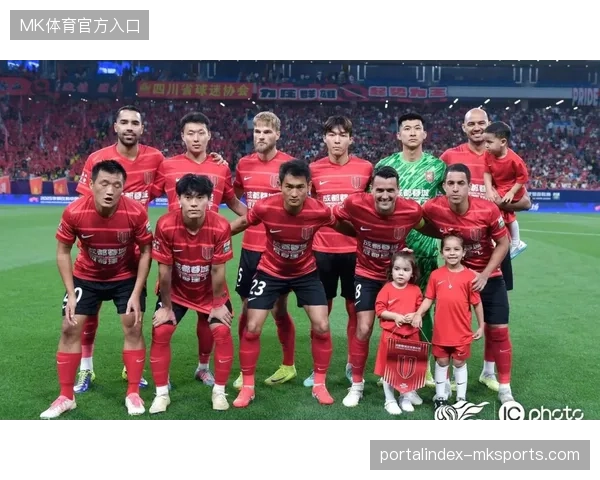 成都蓉城半程打入33球仅失13球，两项数据均冠绝中超